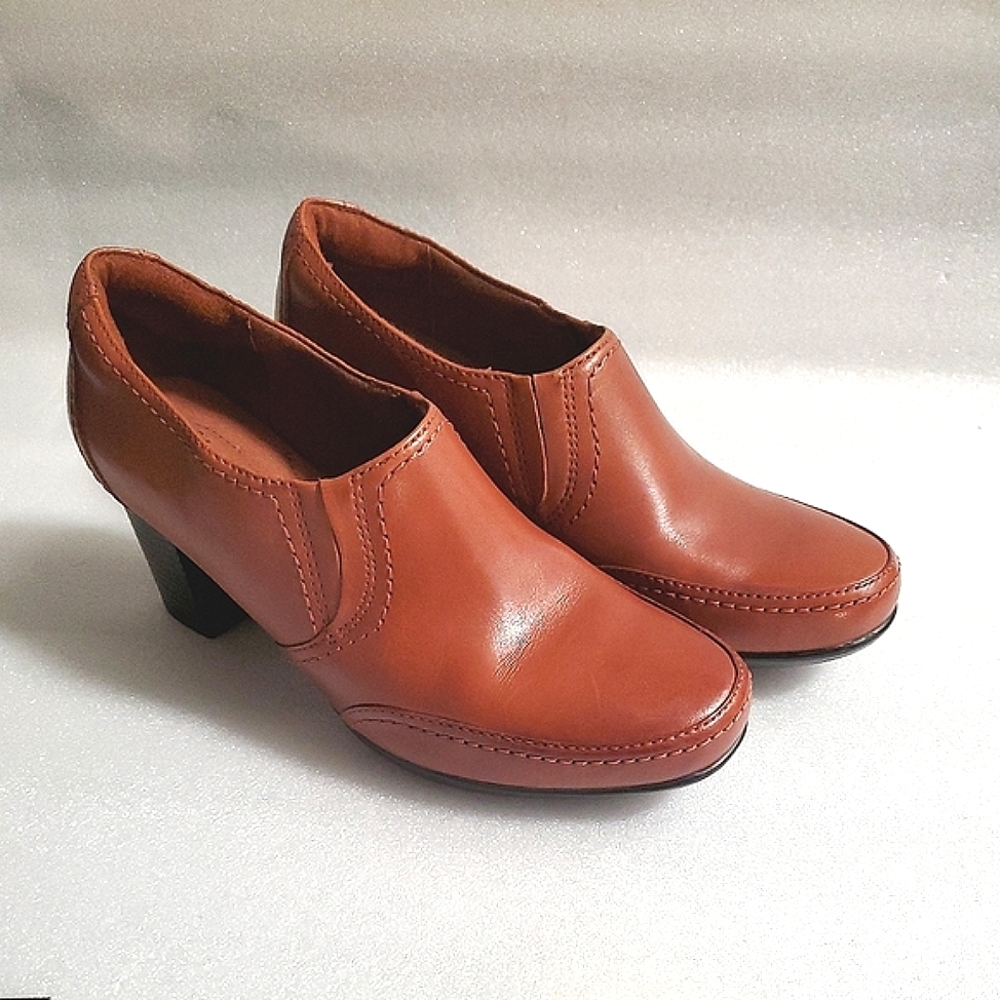 CLARKS Bendables Brown Leather Chunk Heel.  Size 9 1/2